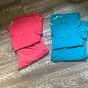 Wonder wink scrub sets